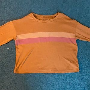 Light weight long sleeve top